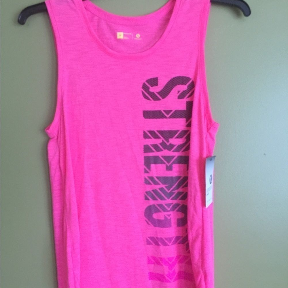 𝅺xersion Strength Tank Top